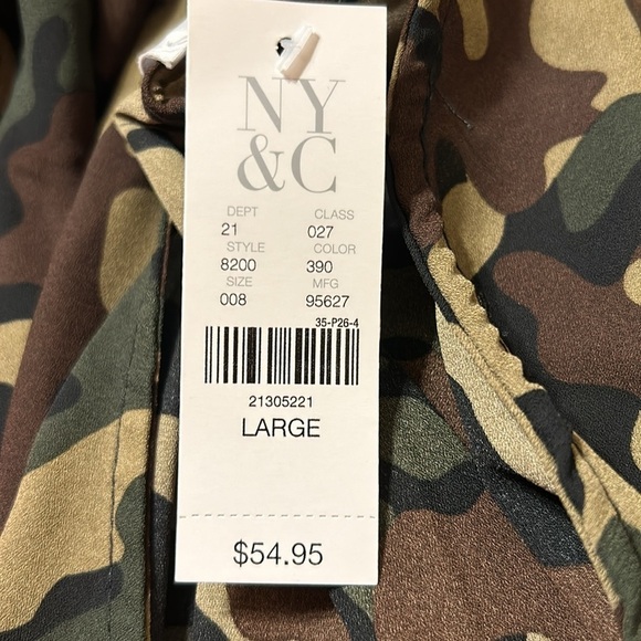 ✨New✨ Sheer Camouflage Asymmetrical Top - Picture 4 of 6